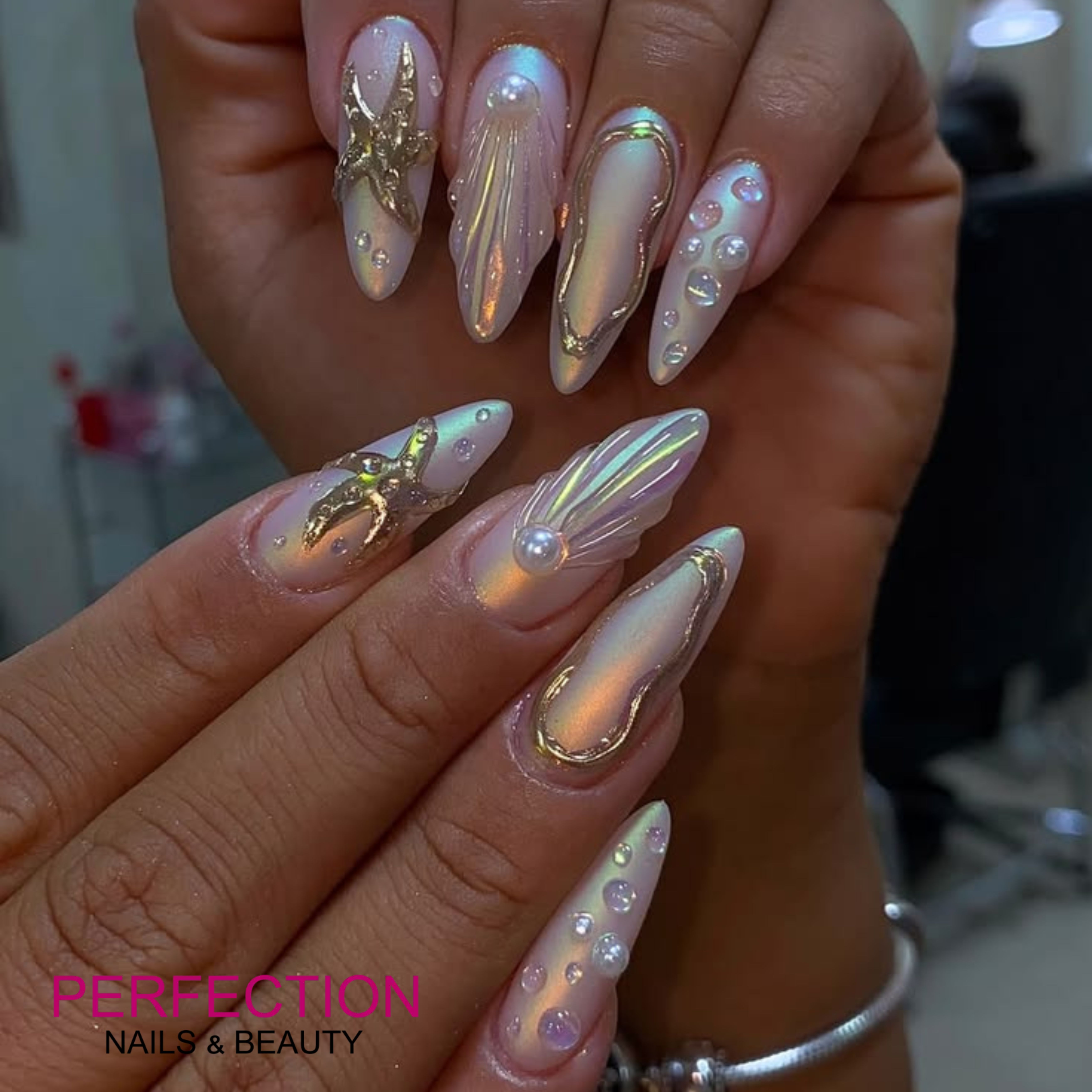 Top nails